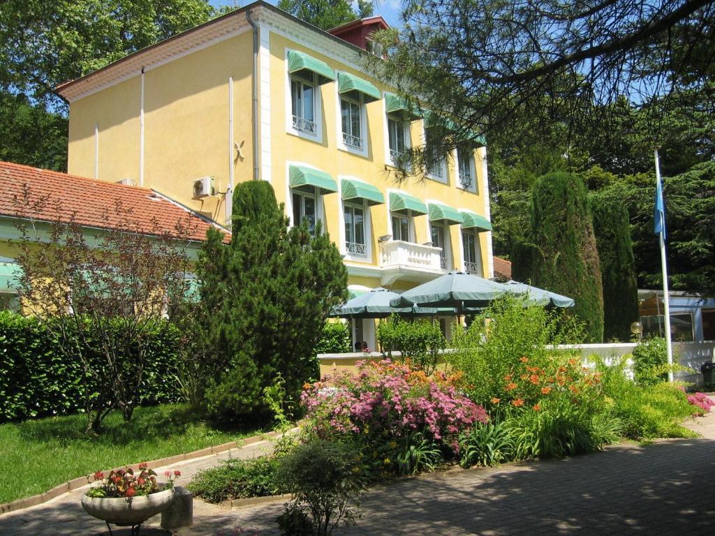 Le Cedre De Soyons Hotel Kültér fotó
